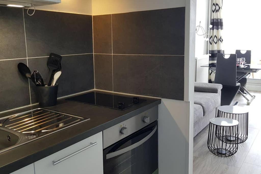 Beau Studio Renove 30M2 Balcon Vue Paris+Parking Apartment Exterior photo
